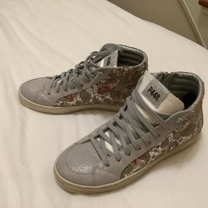 Metallic paisley print sneakers
